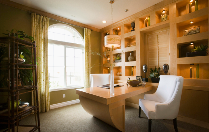 辦公室設(shè)計裝修選擇褐色辦公桌是否好看 辦公室設(shè)計裝修選擇褐色辦公桌是否好看