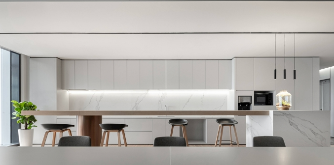 辦公室裝修設計中樓梯的重要性及其優(yōu)勢