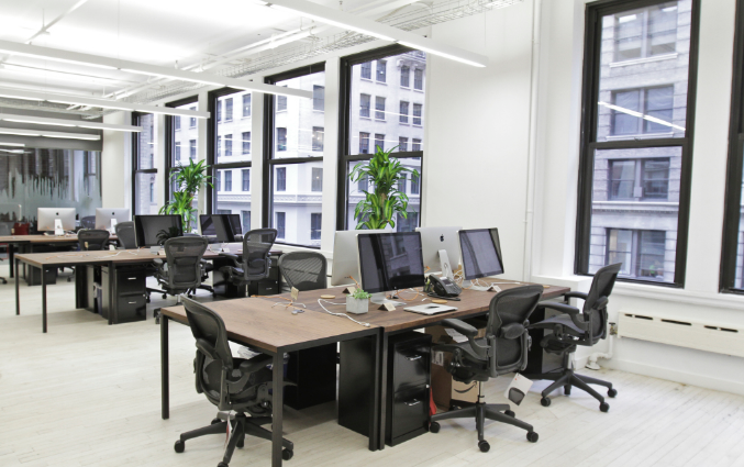 上海辦公室裝修設(shè)計:員工桌的不可或缺性