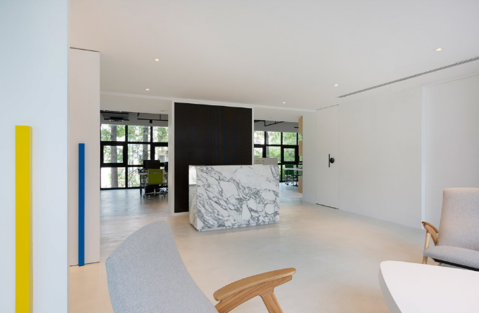 在辦公室裝修設計中,如何選購合適的地坪漆